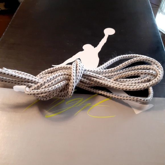 Jordan 4 se "neon" size 10.5 - Picture 5 of 7